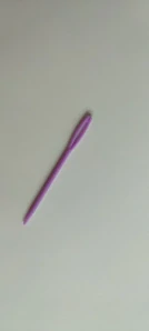 Plastová jehla 7 cm - 1 ks
