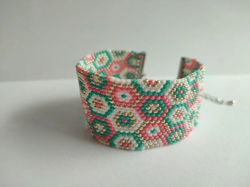Náramek z korálků Preciossa - Hexa Pastel Bloom